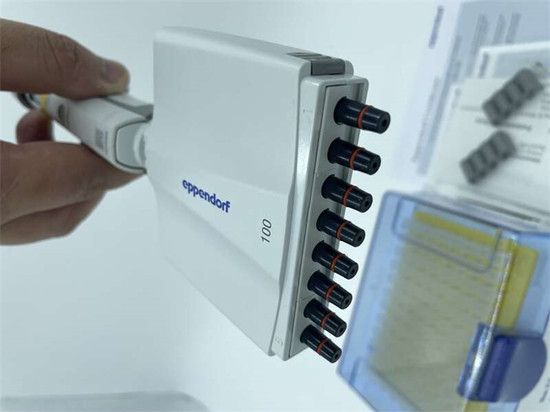 手動多道移液器的結構及其使用方法 手動多道移液器的結構及其使用方法